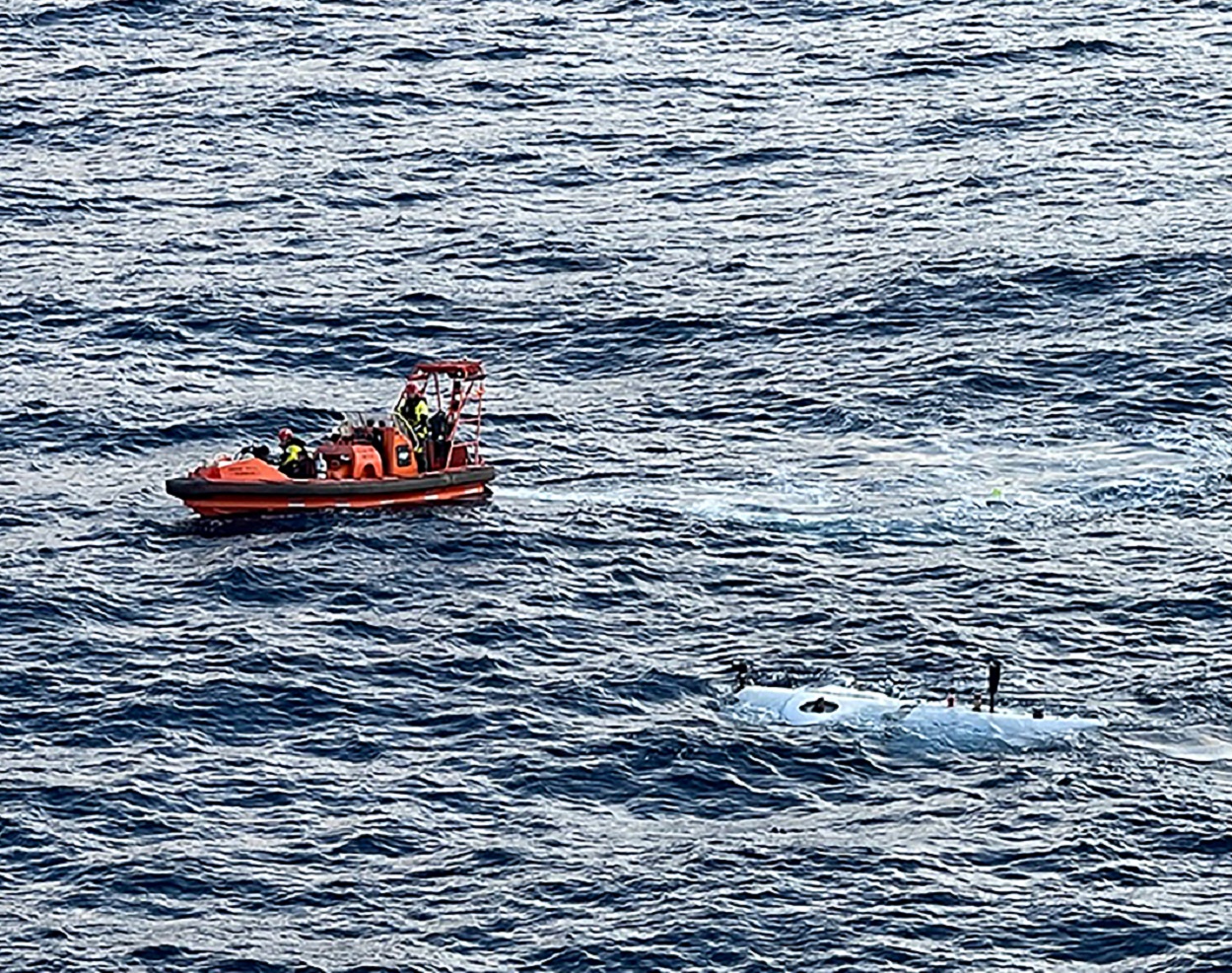 Los rescatistas que buscan un sumergible para turistas cerca del naufragio del Titanic en el Atlántico Norte. Oceangate Expeditions / Pa Media / D / Dpa