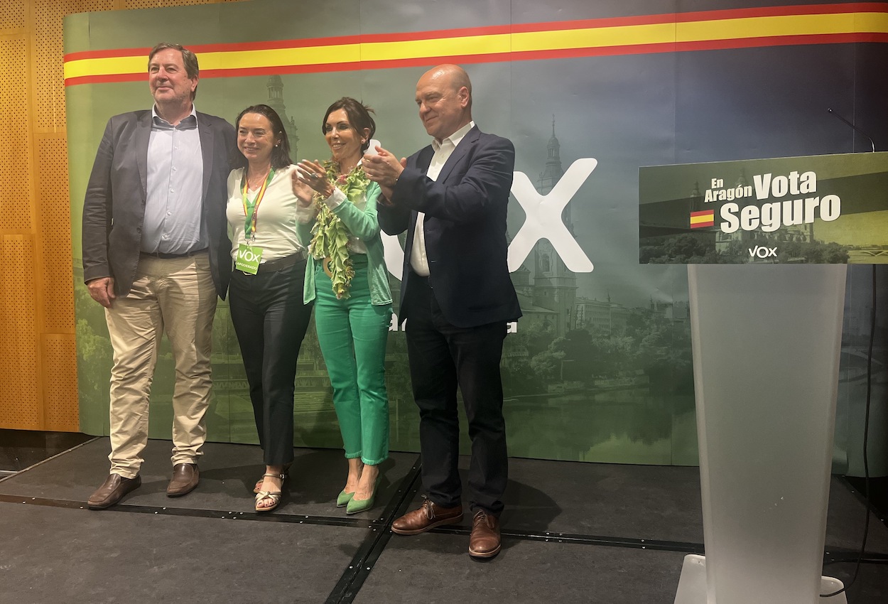 Los diputados de VOX por la provincia de Zaragoza en el Parlamento aragonés, Juan Vidal, Carmen Rouco, Marta Fernández y Santiago Morón.  EP