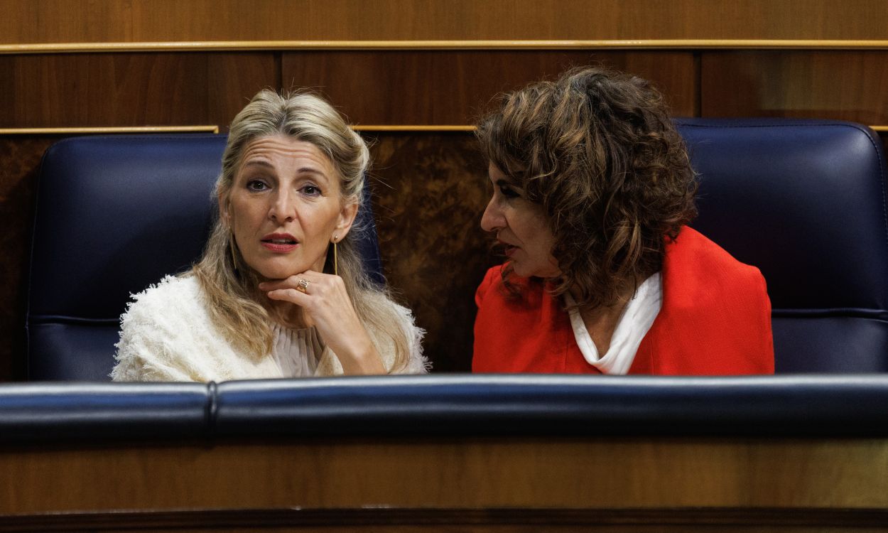 La vicepresidenta segunda y ministra de Trabajo y Economía Social, Yolanda Díaz, y la ministra de Hacienda y Función Pública, María Jesús Montero. EP