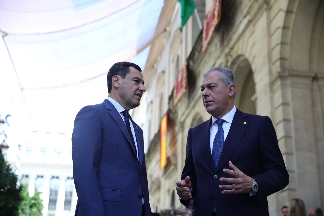 José Luis Sanz, alcalde de Sevilla, y Juanman Moreno. EP