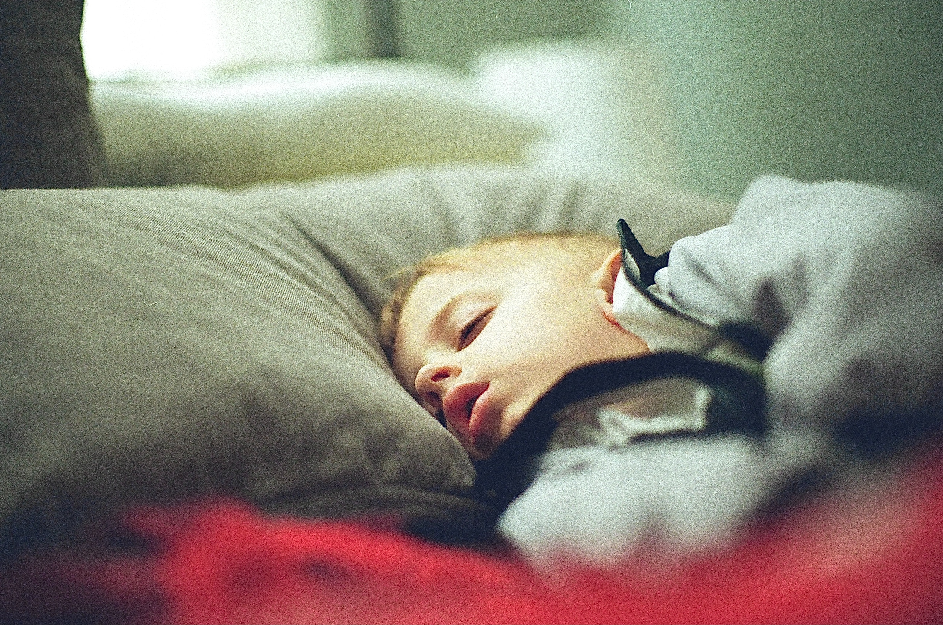 Problemas del sueño en niños: cómo detectarlos y prevenirlos. Foto de Brett Durfee en Unsplash
