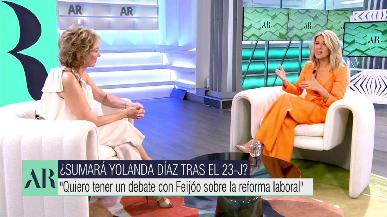 Ana Rosa Quintana entrevista a Yolanda Díaz. Telecinco.