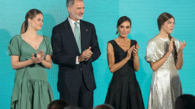 Los Reyes Felipe (2i) y Letizia (2d), la Princesa Leonor (i) y la Infanta Sofía (d) durante el acto de entrega de Premios de la Fundación Princesa de Girona 2023 (FPdGi). EP.