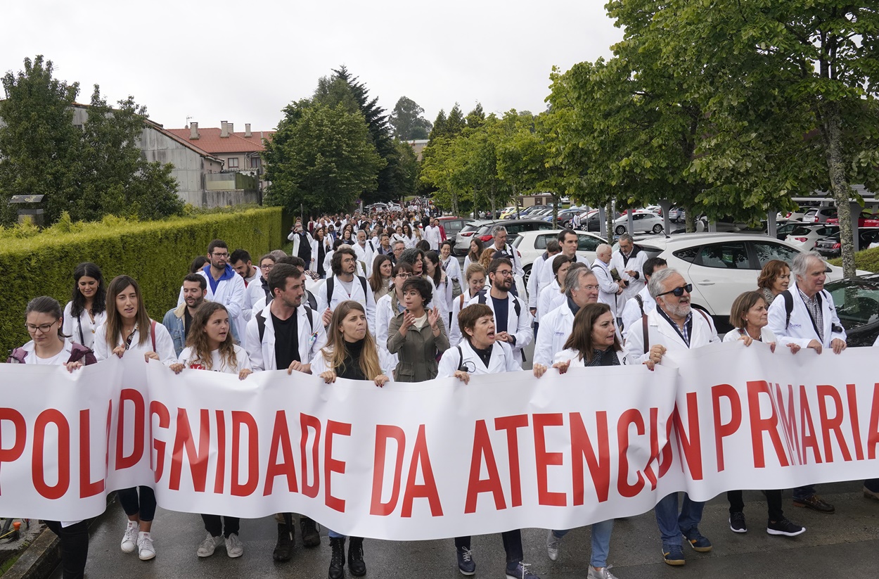 Imagen de una de las protestas de profesionales de Atención Primaria de Galicia (Foto: Europa Press).