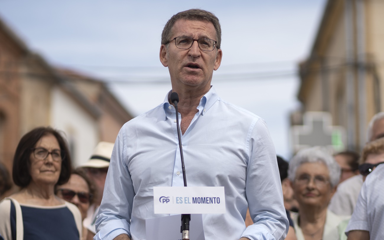 Alberto Núñez Feijóo en un acto de campaña en Corrales del Vino (Zamora)