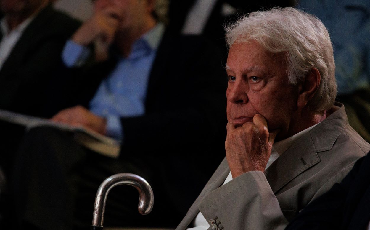 El expresidente Felipe González durante la presentación del libro 'Aquel PSOE. Sueños de una generación', el pasado 20 de junio en Madrid. ALEJANDRO MARTÍNEZ VÉLEZ/EP