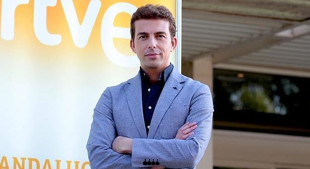 TVE sí paga a ‘manipuladores’: mandan con el Rey al director más denunciado