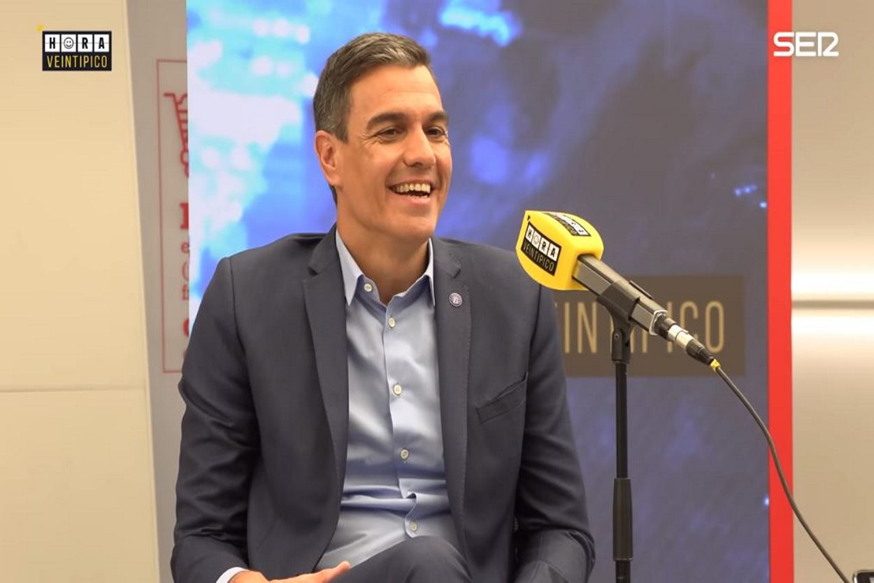 Pedro Sánchez, en su paso por Hora Veintipico junto a Héctor de Miguel.