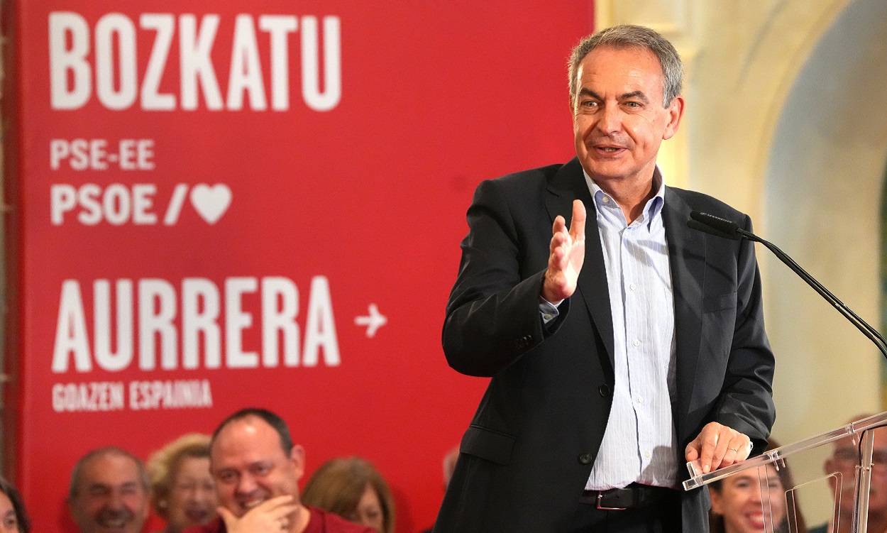 Zapatero carga contra la derecha. EP