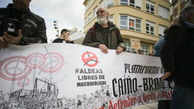 Imagen de una marcha anti parque eólicos celebrada en mayo en Lugo (Foto: Europa Press).