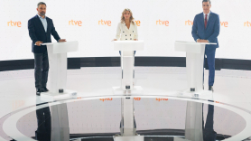 Santiago Abascal, Yolanda Díaz y Pedro Sánchez en el plató del debate de RTVE. EP / Eduardo Parra.
