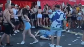 Fotograma de la agresión en el Reggaeton Beach Festival. Twitter @iamsalavera