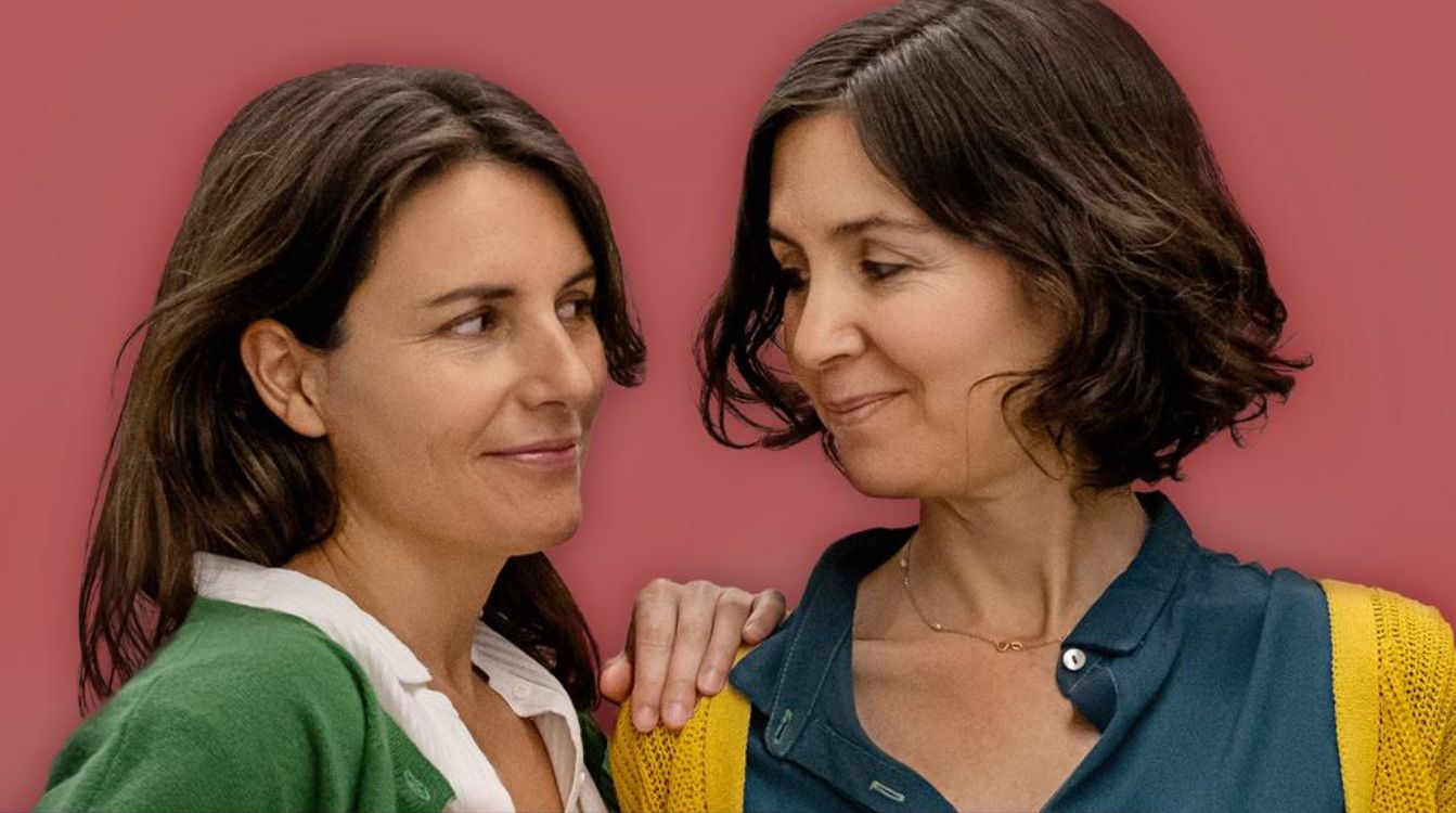 La escritora Cristina Campos y la periodista Chiara Arroyo conversan distendidamente con especialistas sobre la sexualidad y las relaciones de pareja en el podcast 'Historias de mujeres casadas'