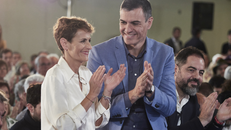 El secretario general del PSOE y presidente del Gobierno, Pedro Sánchez, y la secretaria general del PSN-PSOE y candidata a la reelección de Navarra, María Chivite. EP