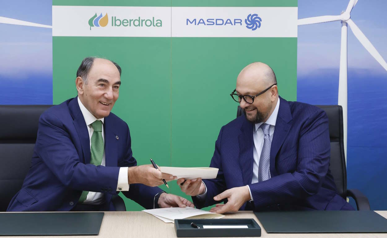 Momento de la firma de la alianza entre Iberdrola y Masdar