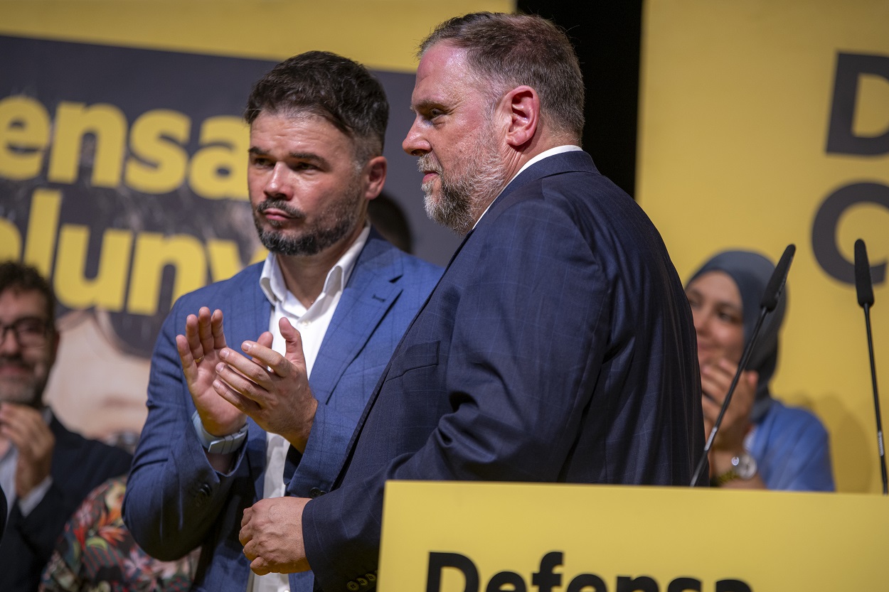 Gabriel Rufián (izquierda) y Oriol Junqueras, en una imagen de archivo. EP.