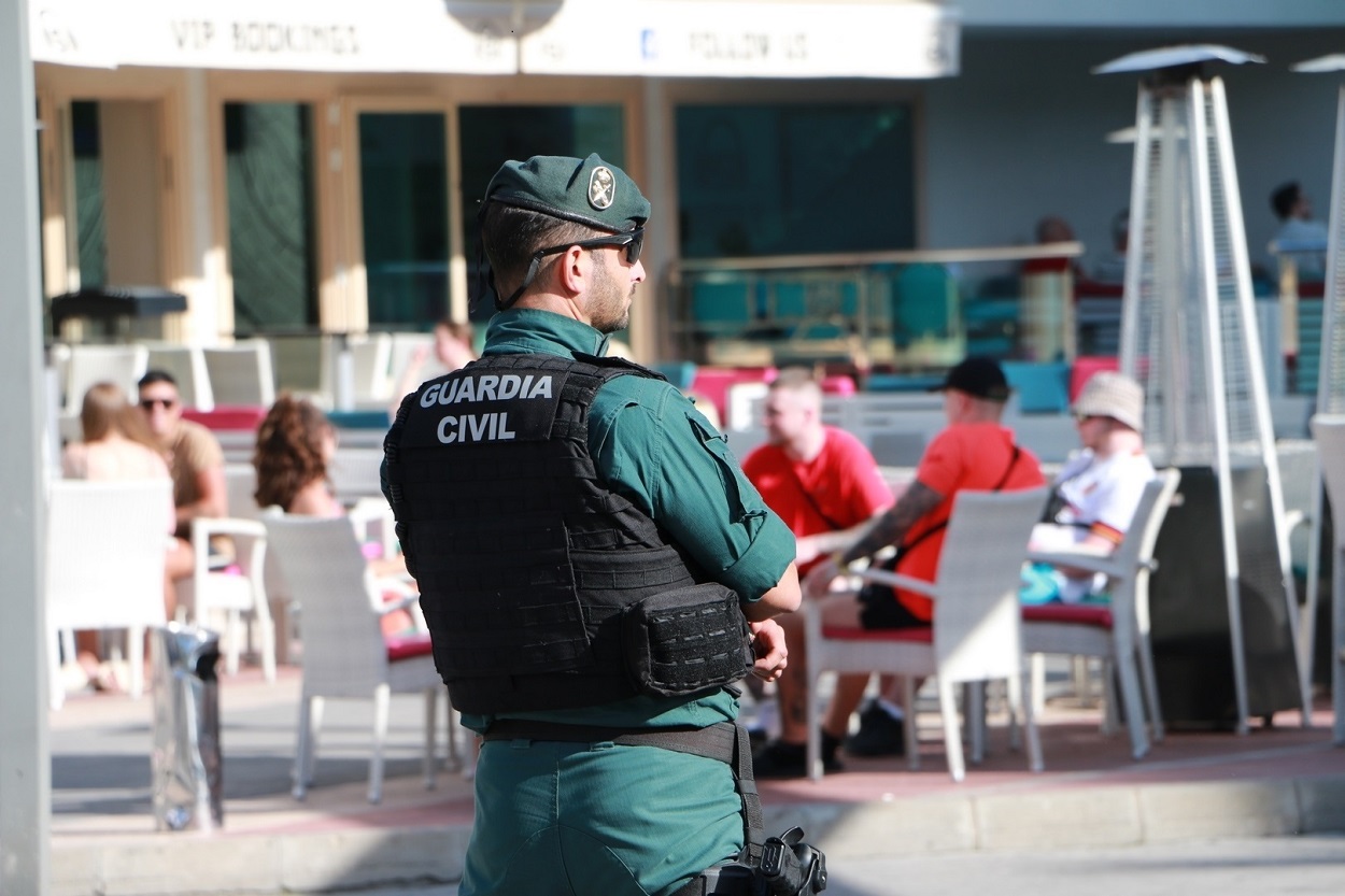 Un agente de la Guardia Civil en una imagen de archivo. EP 