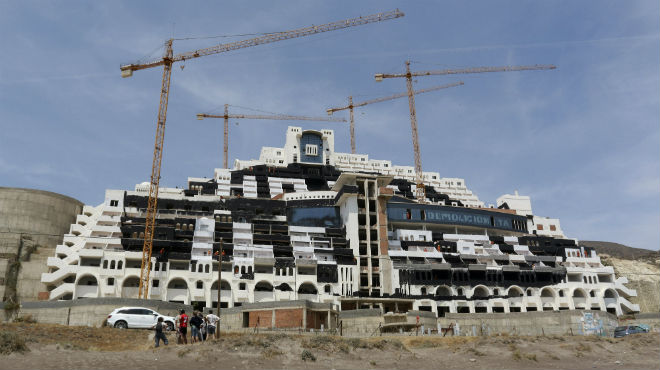 El hotel del Algarrobico.