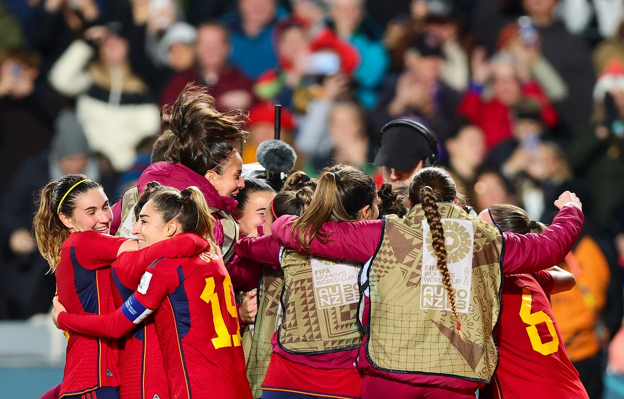 Las futbolistas de la selección española celebran el segundo gol de la semifinal contra Suecia del Mundial 2023