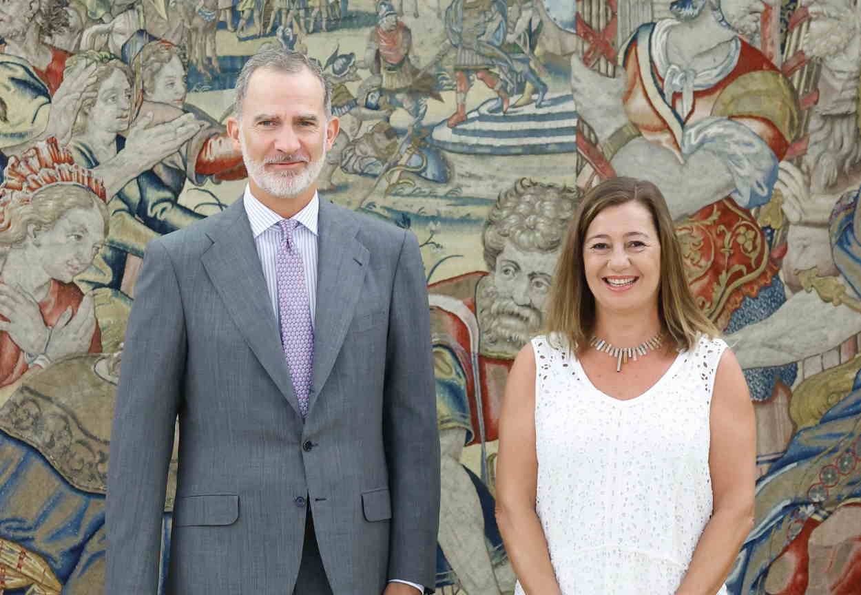 La presidenta del Congreso de los Diputados, Francina Armengol, se reúne al rey Felipe VI en el Palacio de la Zarzuela. EP