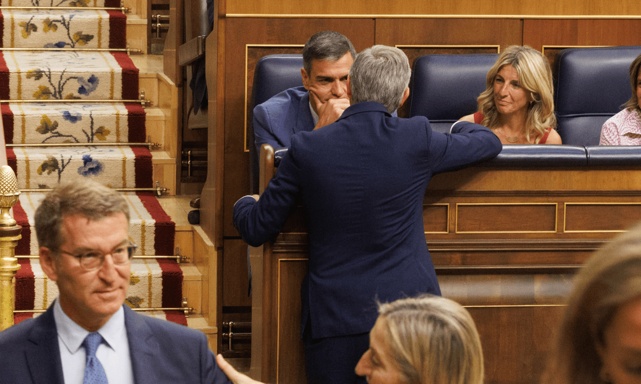 Pedro Sánchez, presidente del Gobierno en funciones, y el líder del PP, Alberto Núñez Feijóo. EP