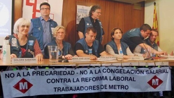 Imagen de Ada Colau, antes de ser alcaldesa, apoyando los protestas en el Metro.