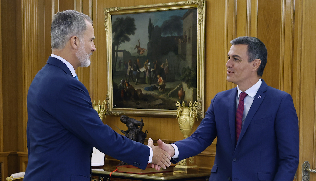 Pedro Sánchez saluda a Felipe VI. EP 