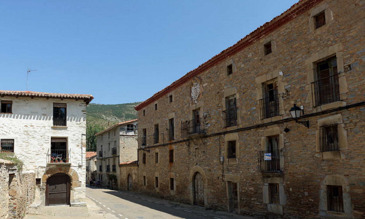 Fachada del Palacio de los Cereceda. Fotografía de Viajes y Rutas