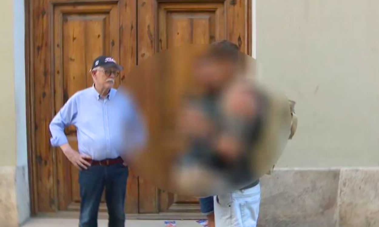 Imagen de la agresión homófoba en Valencia. TV À Punt.