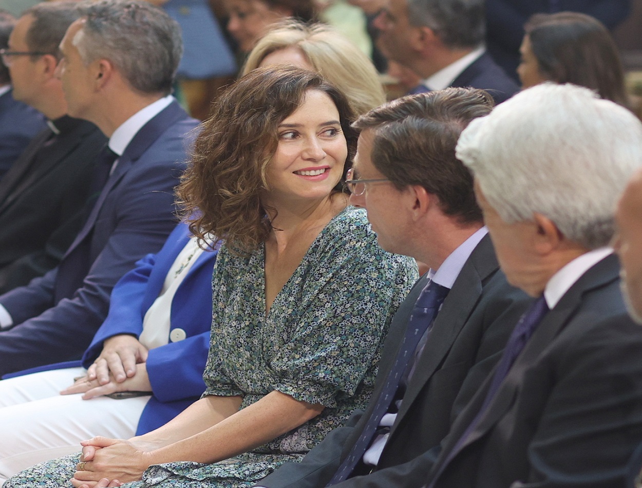 La presidenta de la Comunidad de Madrid, Isabel Díaz Ayuso, junto al alcalde, José Luis Martínez Almeida.