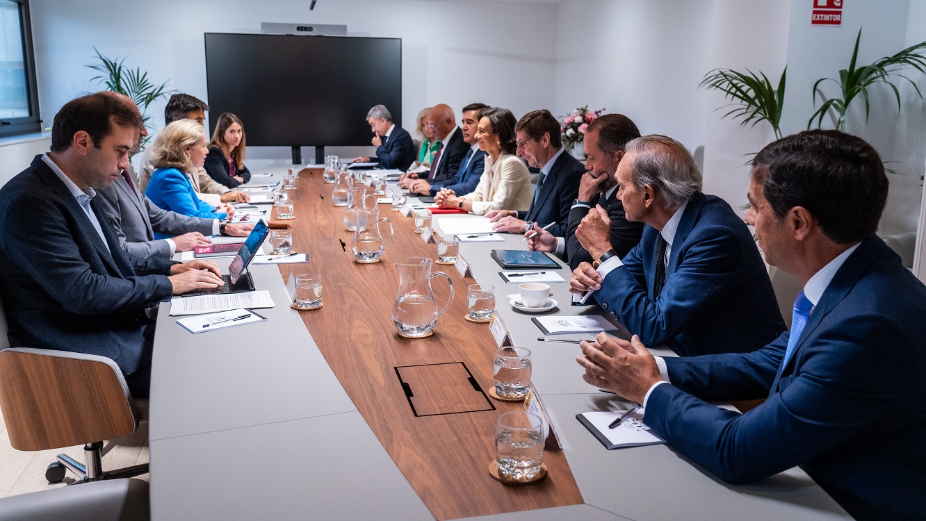 Calviño en la reunión con la banca. Ministerio de Economía