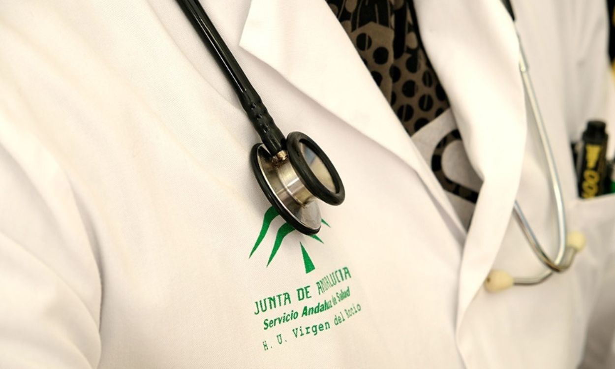 Médico del Servicio de Salud de Andalucía. EP.