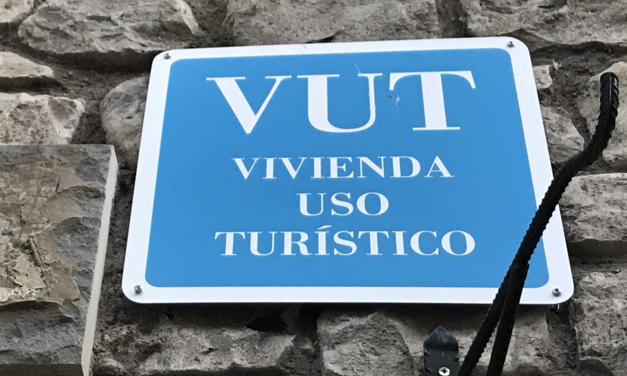 El avance de los pisos turísticos tensiona el mercado de la vivienda. EP.