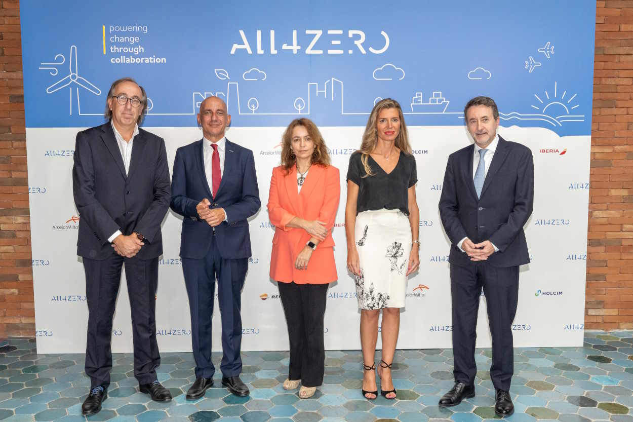 Foto de familia tras la presentación de All4Zero