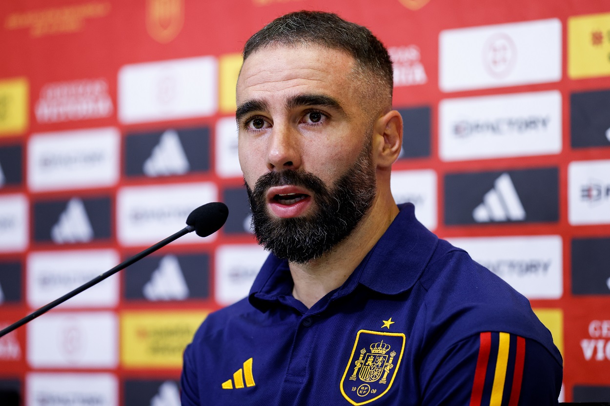 Dani Carvajal en una rueda de prensa de la Selección Española de fútbol. EP