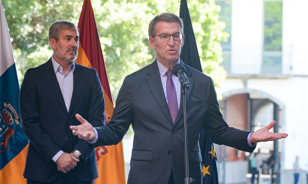 Feijóo sorprende a la derecha proponiendo un nuevo encaje al problema catalán. EP