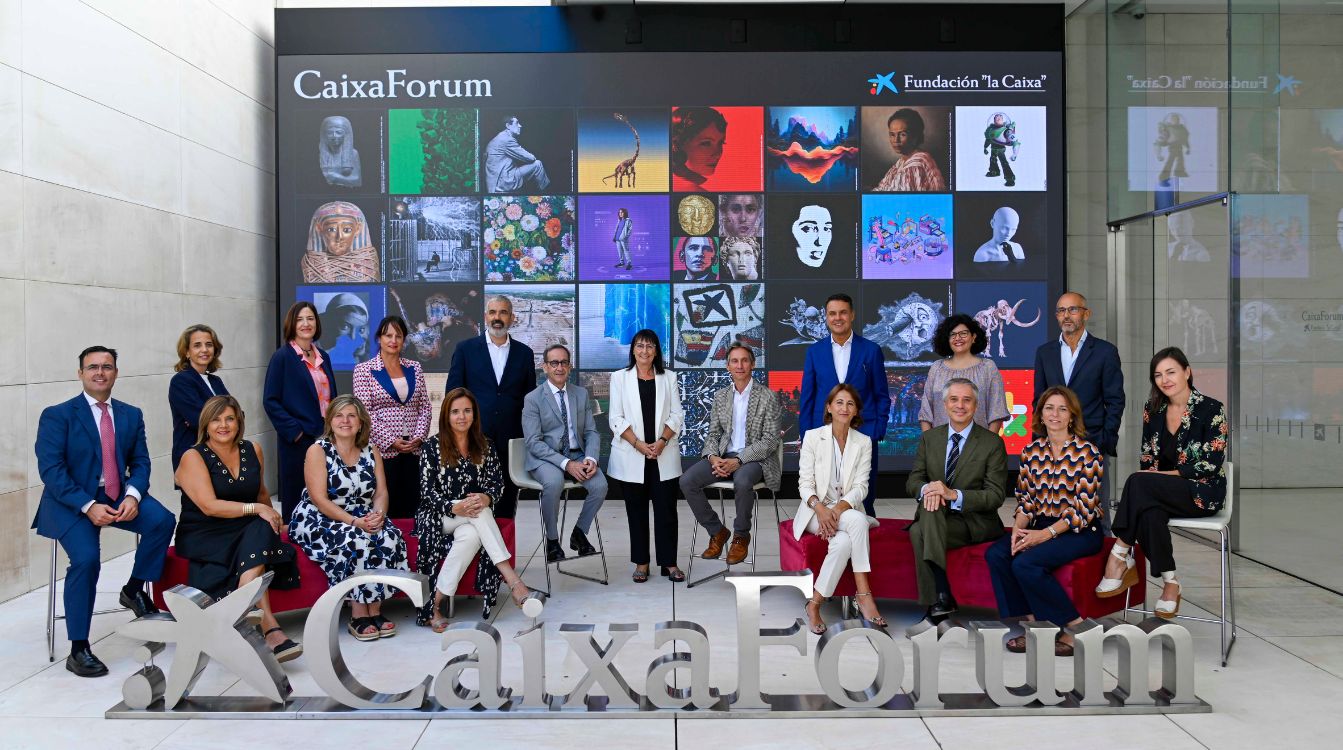 La Fundación la Caixa ha presentado su programación cultural para la temporada 2023 2024 en los centros CaixaForum y CosmoCaixa
