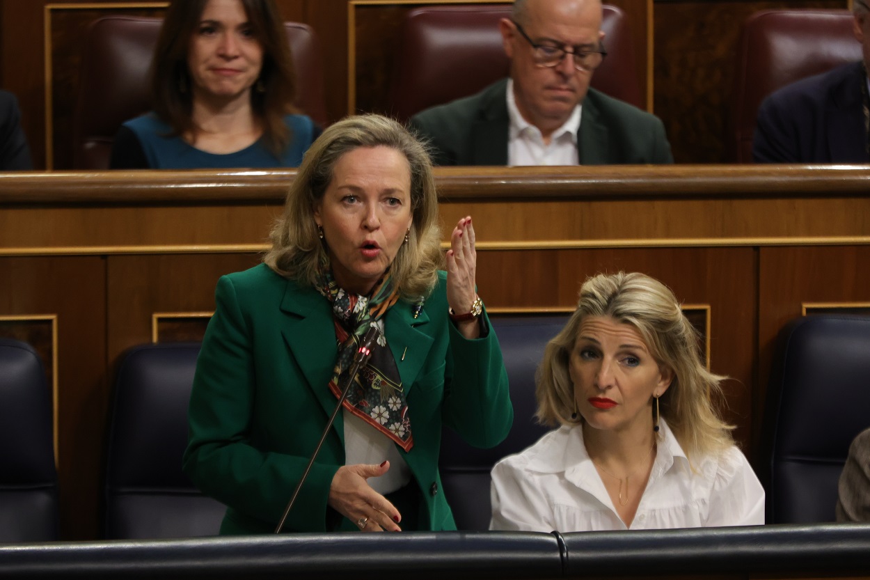 Nadia Calviño (izquierda) y Yolanda Díaz, en una imagen de archivo. EP.