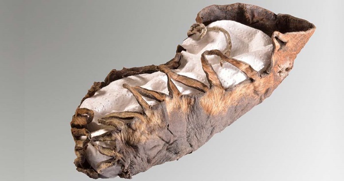Zapato infantil encontrado en la mina de sal de Durrnberg
