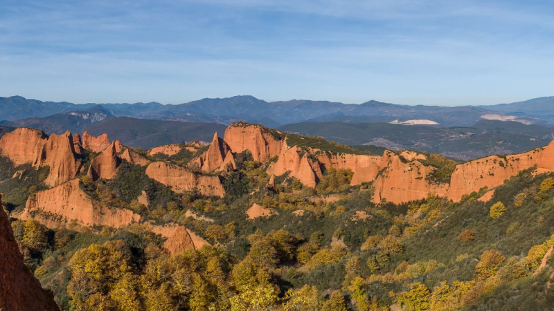 Imagen de archivo de Las Médulas, unas espectaculares minas romanas ubicadas en la provincia de León. Canva