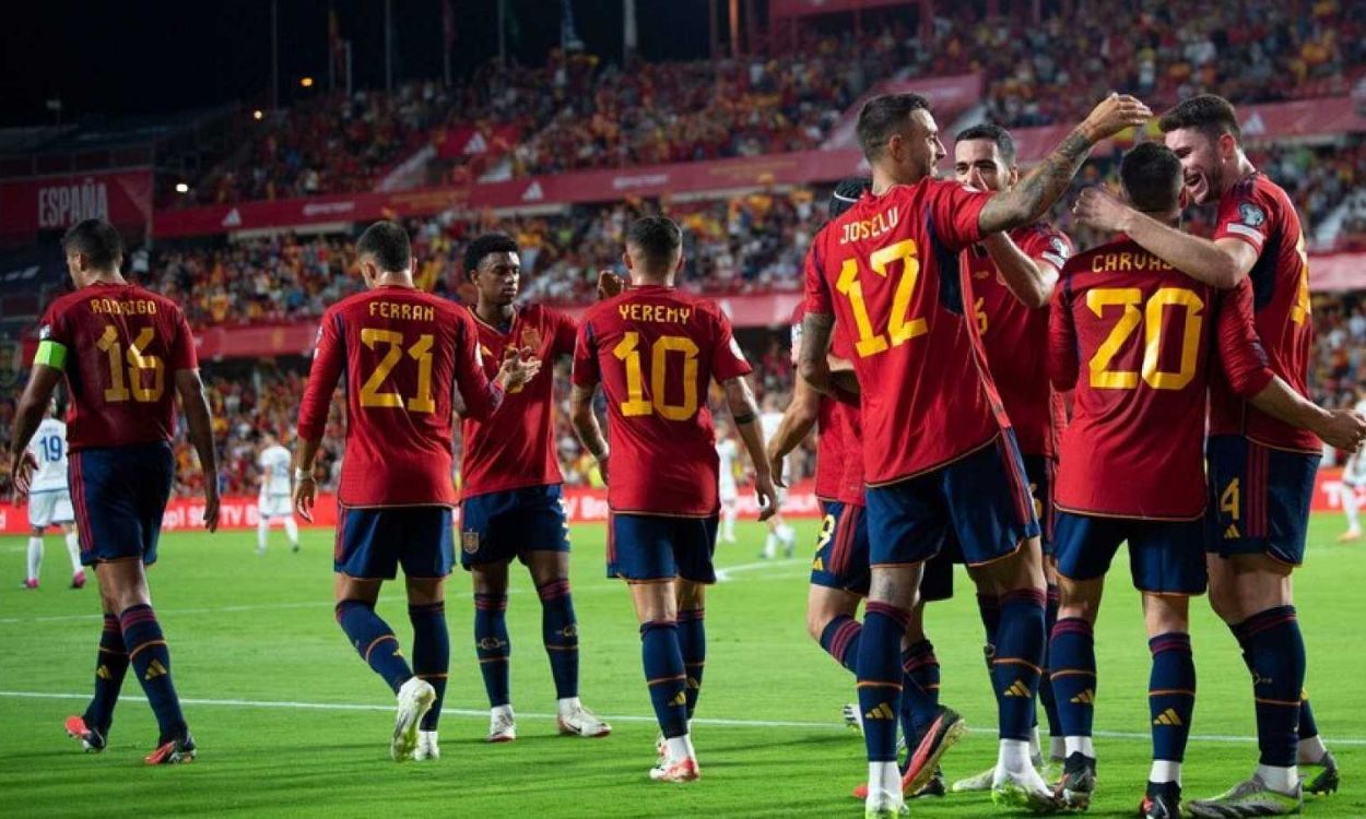 La Selección Española de Fútbol golea en audiencias mientras que ‘Cuentos Chinos’ se hunde. RTVE.