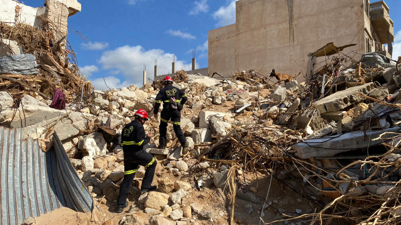 Trabajos de rescate en Libia