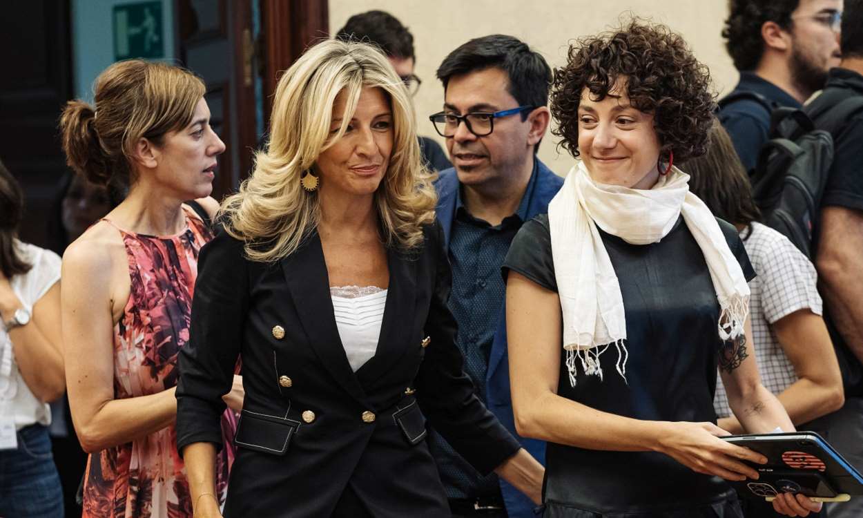 Marta Lois, Yolanda Díaz y Aina Vidal, la portavoz y la líder de Sumar, y la dirigente de En Comú Podem. EP