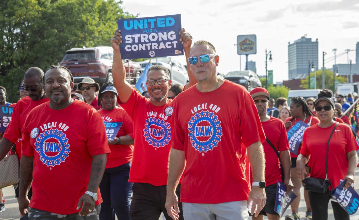 Más de 10.000 trabajadores del sector motor se manifiestan contra General Motors, Ford y Stellantis. EP