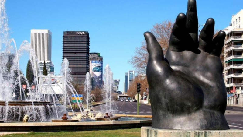 "La mano" de Fernando Botero en Madrid
