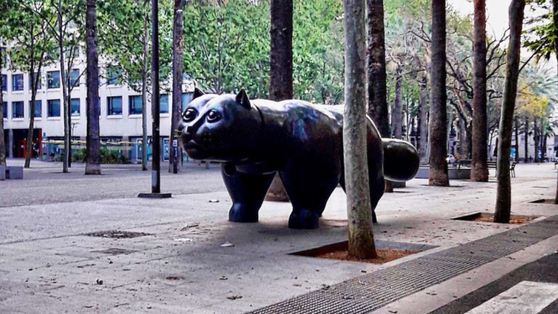 "El Gato" de Fernando Botero, una escultura que se encuentra en Barcelona