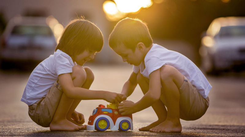 Refranes sobre ser generoso o bondadoso. Canva