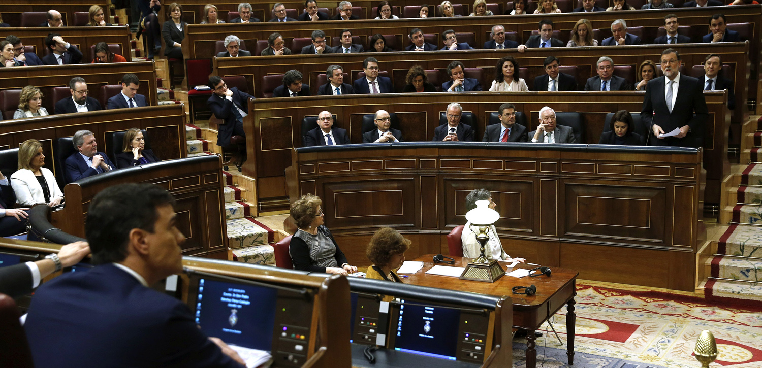 En la bancada popular, por lo que se comenta en los corrillos formados en los pasillos del Congreso, dan por perdido un pacto con Rivera.