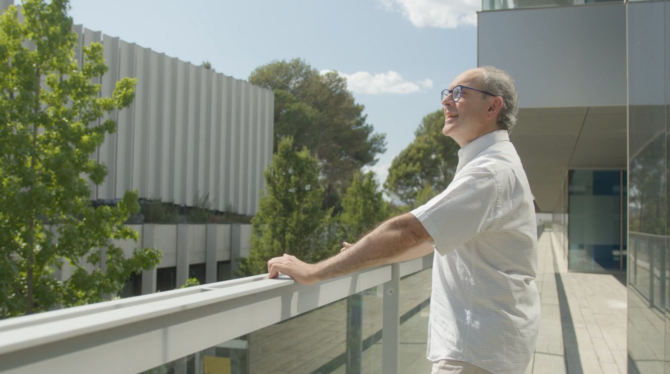 Carles es una de las personas con trastorno del espectro autista (TEA) que se ha integrado como consultor en el area de calidad y control de servicio IT de CaixaBank