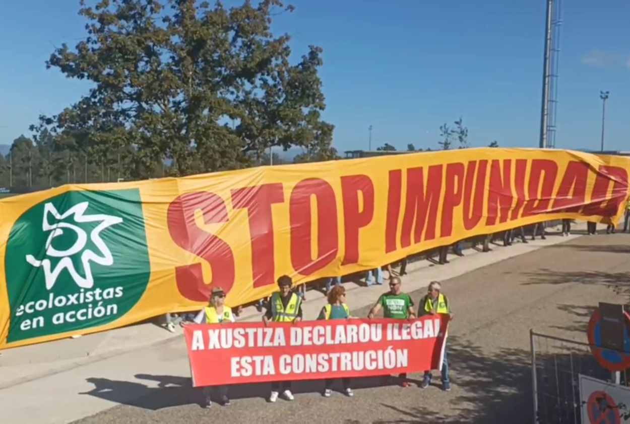 Ecoloxistas en Acción no está dispuesto a dejar pasar lo que ocurre con la ciudad deportiva del Celta (Foto: Ecoloxistas en Acción).